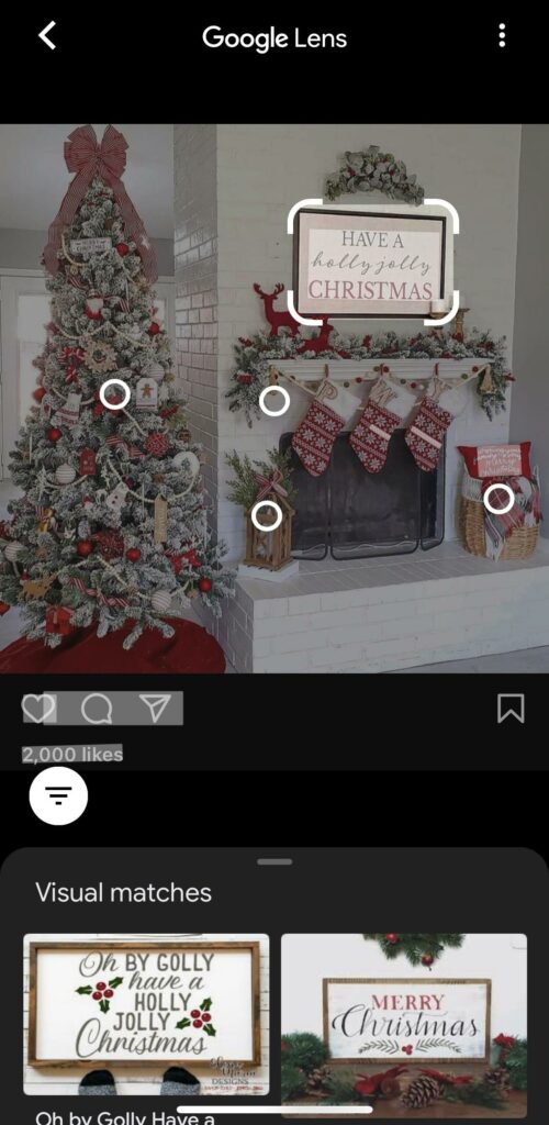 Google Lens анализирует рождественское фото, чтобы найти результаты для знака